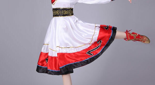 Picture of Fen Gao - Folk Dancer